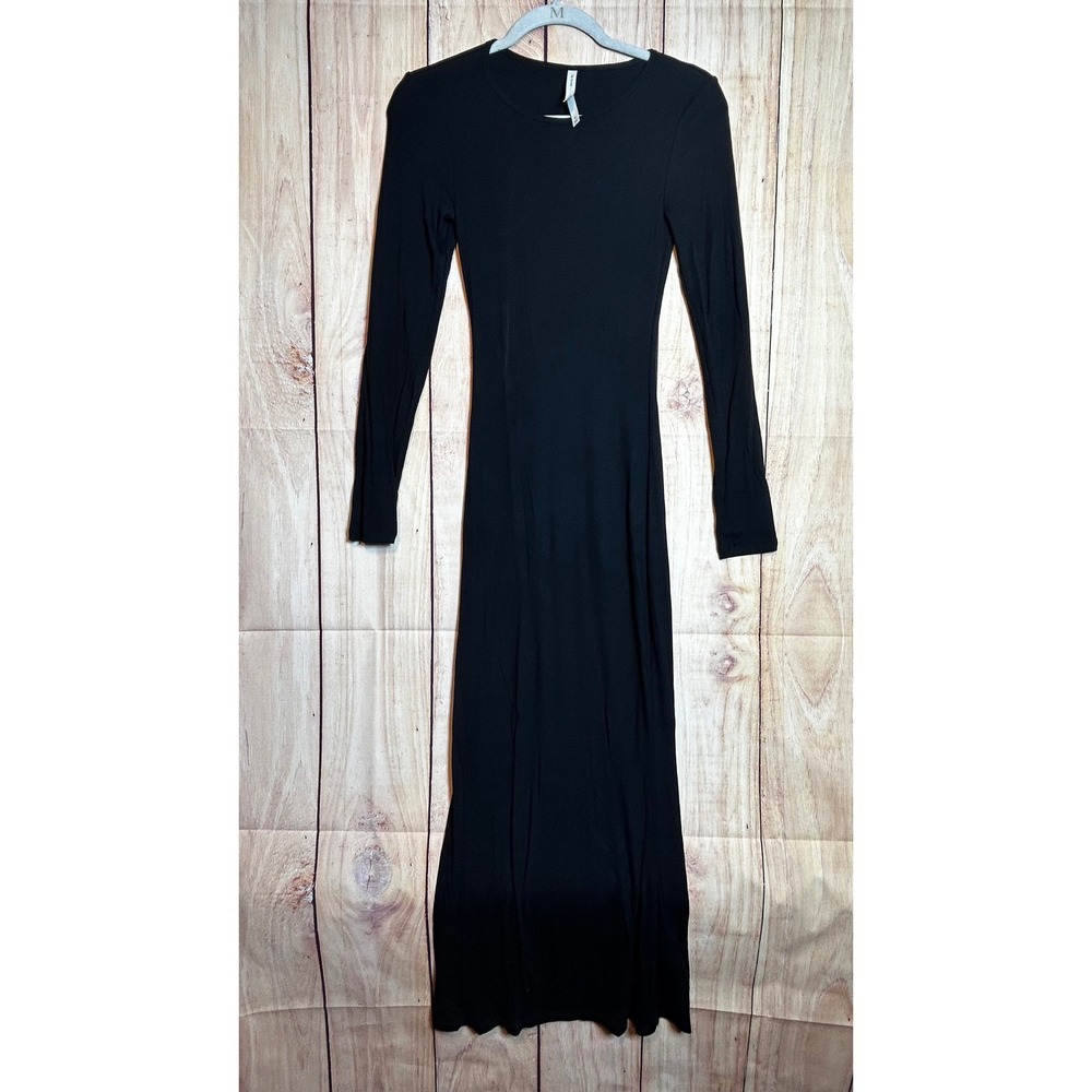 The Group by Babaton Maxi Dress Women M Black Ribbed Long Sleeve Minimalist Chic
